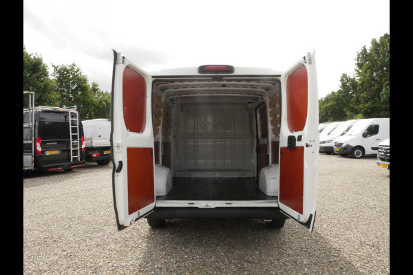 Peugeot Boxer 2.2 BlueHDi 140PK, L1H1, Airco