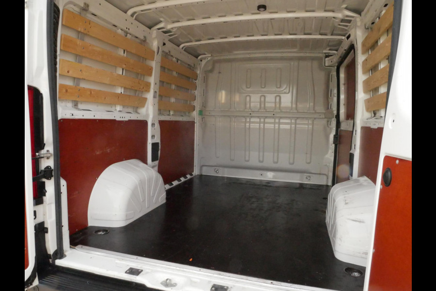Peugeot Boxer 2.2 BlueHDi 140PK, L1H1, Airco