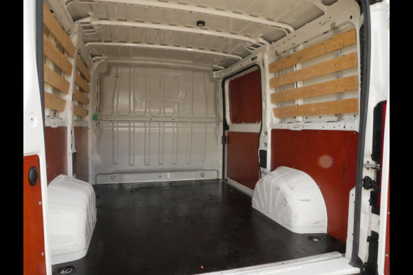 Peugeot Boxer 2.2 BlueHDi 140PK, L1H1, Airco