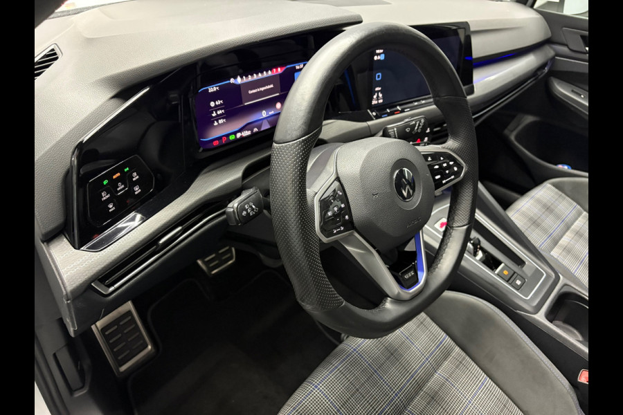 Volkswagen Golf GTE 1.4 eHybrid PANO
