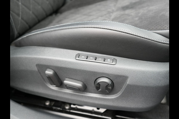Škoda Superb Combi 1.4 TSI iV Sportline Plug In Hybrid 218pk Dealer O.H PHEV | Adaptive Cruise | 360 Camera | Alcantara Sportstoelen Memory | Canton Audio | 19"L.M | Virtual | Keyless |