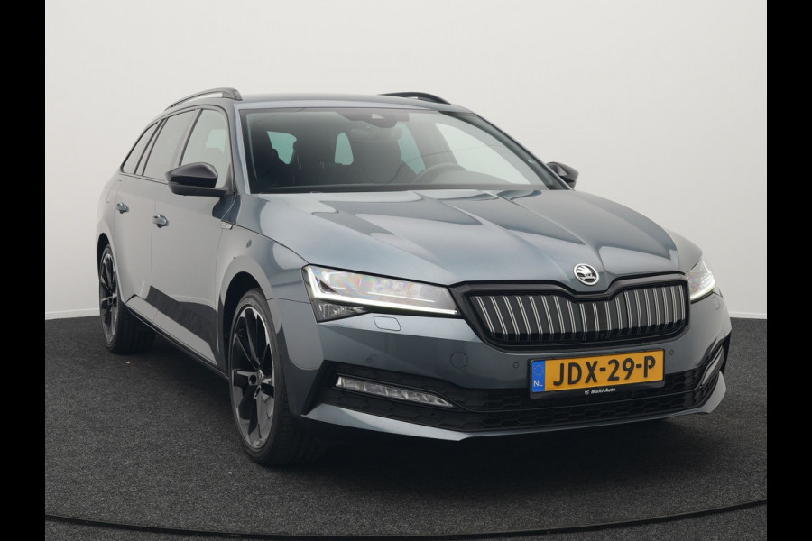 Škoda Superb Combi 1.4 TSI iV Sportline Plug In Hybrid 218pk Dealer O.H PHEV | Adaptive Cruise | 360 Camera | Alcantara Sportstoelen Memory | Canton Audio | 19"L.M | Virtual | Keyless |