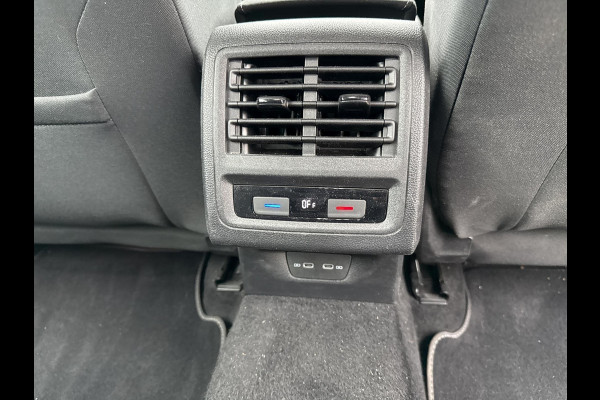 Volkswagen GOLF Variant 1.5 eTSI Business