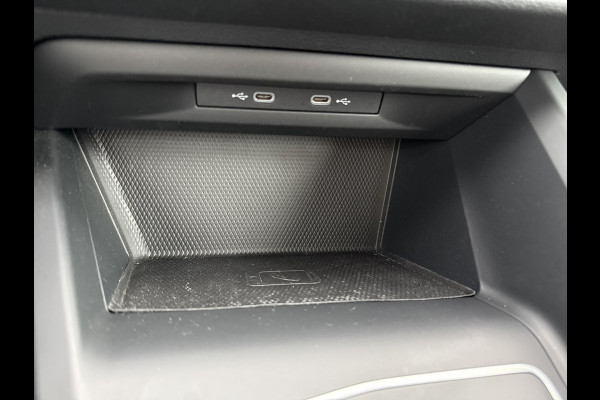 Volkswagen GOLF Variant 1.5 eTSI Business