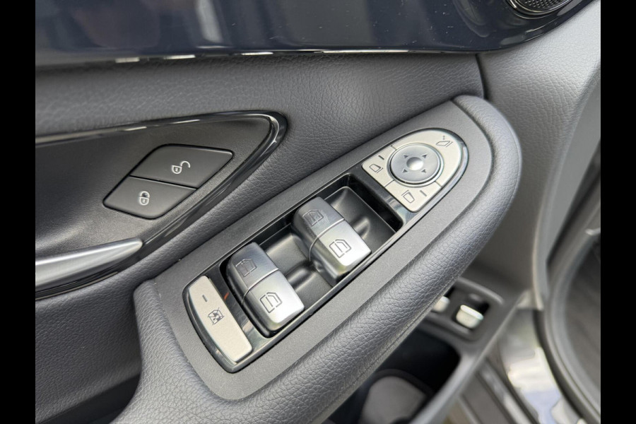 Mercedes-Benz GLC 300e 4MATIC Business Solution Automaat | Leer | Stoelverwarming | LED verlichting | Climate control | Cruise control | Achteruit