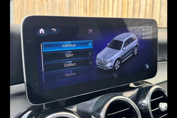 Mercedes-Benz GLC 300e 4MATIC Business Solution Automaat | Leer | Stoelverwarming | LED verlichting | Climate control | Cruise control | Achteruit