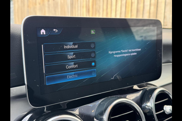 Mercedes-Benz GLC 300e 4MATIC Business Solution Automaat | Leer | Stoelverwarming | LED verlichting | Climate control | Cruise control | Achteruit