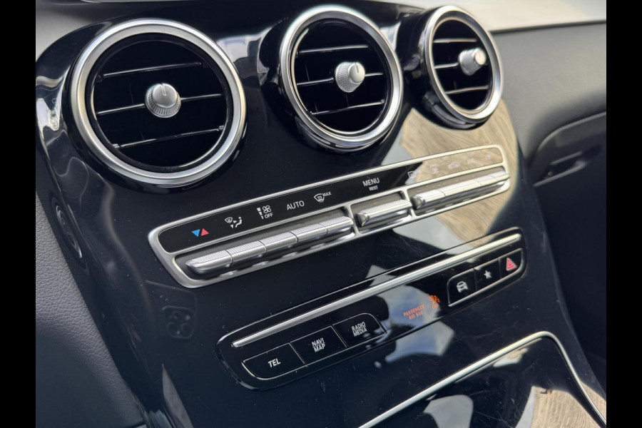 Mercedes-Benz GLC 300e 4MATIC Business Solution Automaat | Leer | Stoelverwarming | LED verlichting | Climate control | Cruise control | Achteruit