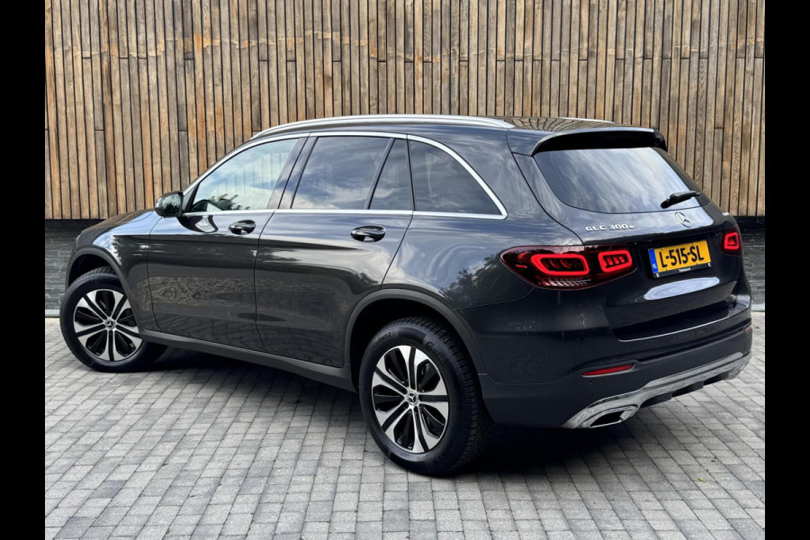 Mercedes-Benz GLC 300e 4MATIC Business Solution Automaat | Leer | Stoelverwarming | LED verlichting | Climate control | Cruise control | Achteruit