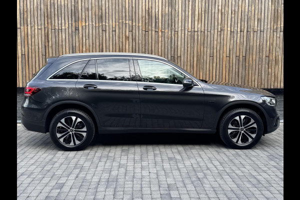 Mercedes-Benz GLC 300e 4MATIC Business Solution Automaat | Leer | Stoelverwarming | LED verlichting | Climate control | Cruise control | Achteruit