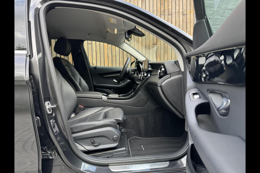Mercedes-Benz GLC 300e 4MATIC Business Solution Automaat | Leer | Stoelverwarming | LED verlichting | Climate control | Cruise control | Achteruit