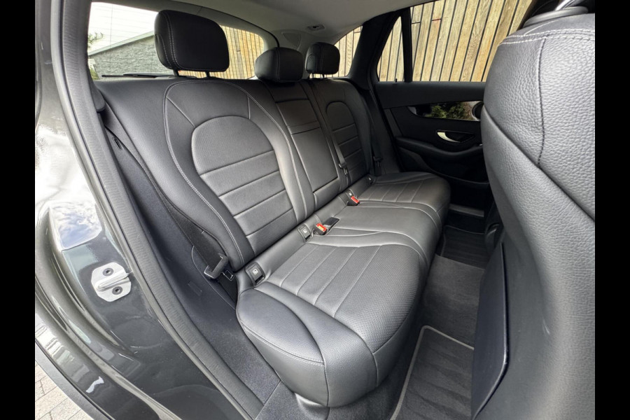Mercedes-Benz GLC 300e 4MATIC Business Solution Automaat | Leer | Stoelverwarming | LED verlichting | Climate control | Cruise control | Achteruit