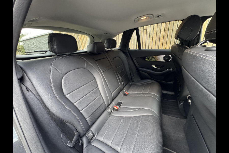Mercedes-Benz GLC 300e 4MATIC Business Solution Automaat | Leer | Stoelverwarming | LED verlichting | Climate control | Cruise control | Achteruit