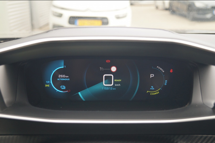 Peugeot e-2008 EV Allure Pack 50kWh -ECC-PDC-CAM-DAB-
