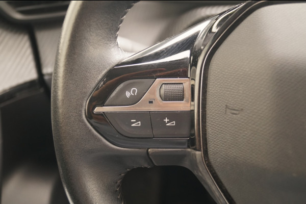 Peugeot e-2008 EV Allure Pack 50kWh -ECC-PDC-CAM-DAB-