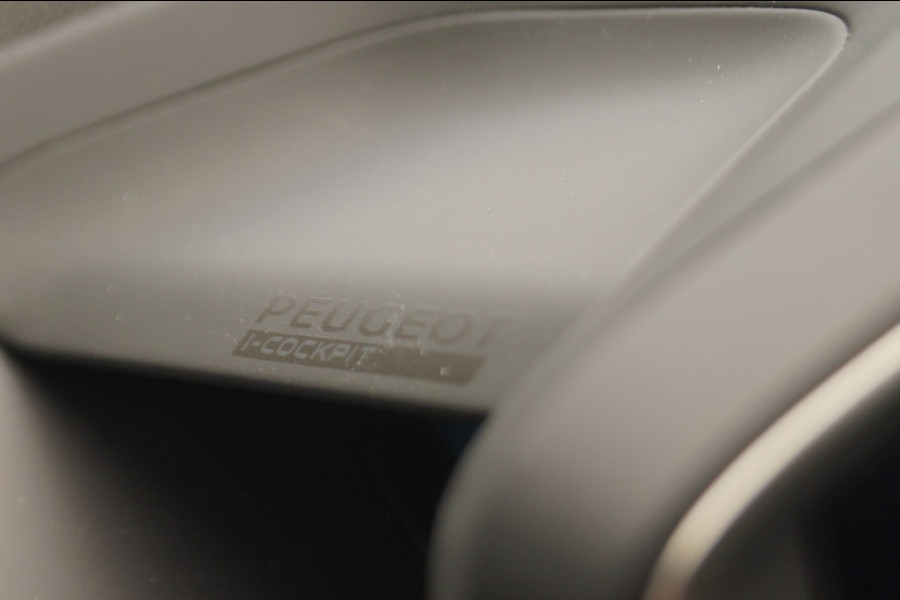 Peugeot e-2008 EV Allure Pack 50kWh -ECC-PDC-CAM-DAB-