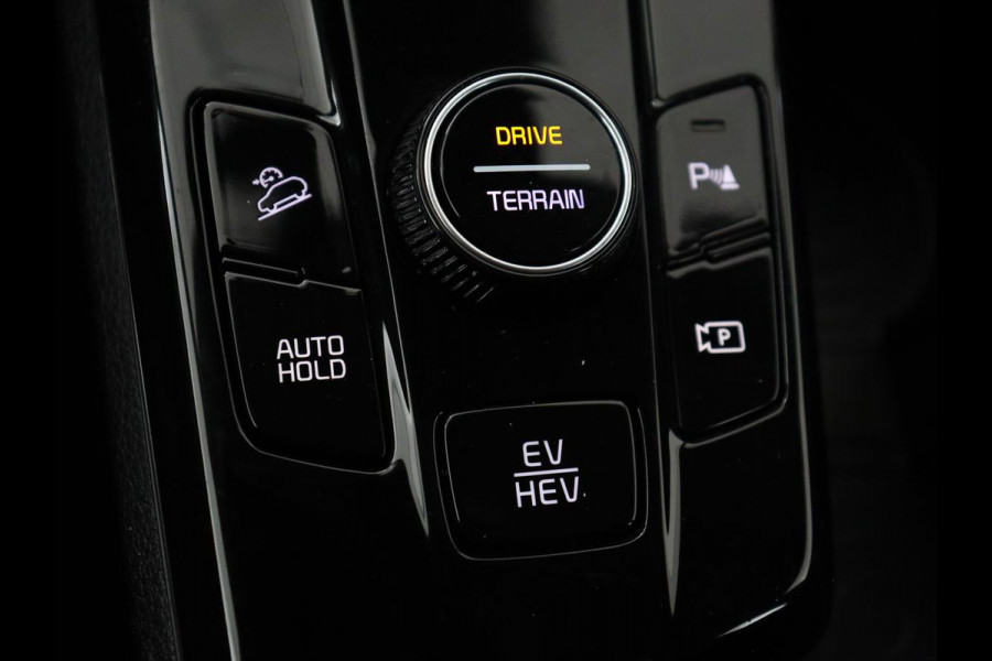 Kia Sportage 1.6 T-GDi Plug-in Hybrid AWD DynamicPlusLine | Automaat | Carplay | Camera | Adaptive cruise | LED | PHEV | DAB | Climate controle | LMV 19 inch