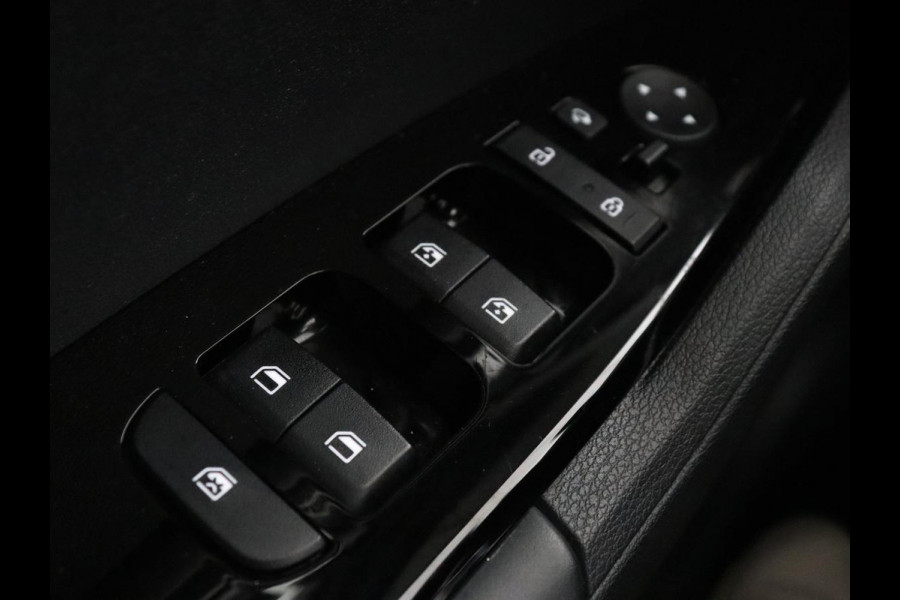 Kia Sportage 1.6 T-GDi Plug-in Hybrid AWD DynamicPlusLine | Automaat | Carplay | Camera | Adaptive cruise | LED | PHEV | DAB | Climate controle | LMV 19 inch