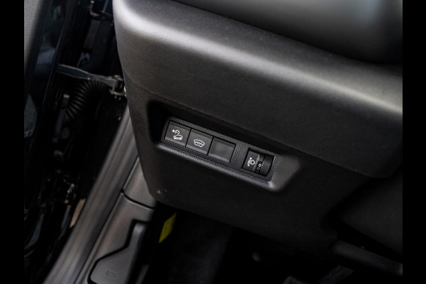 Jeep Avenger Summit 54 kWh | Clima | Camera | Apple Carplay | Elektr. A-Klep | Winter Pack | Navi | BSM | Warmtepomp