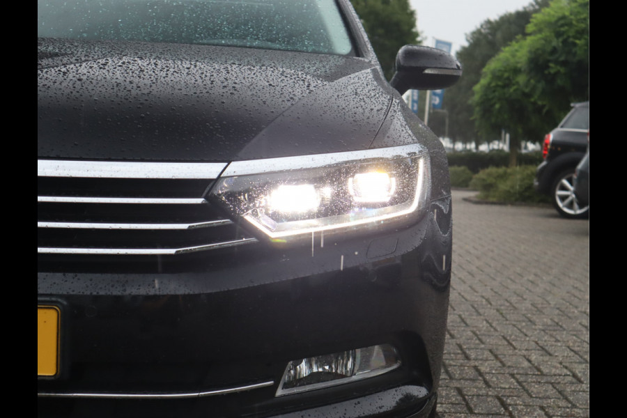 Volkswagen Passat Variant 1.4 TSI Comfortline Business / Adapt. Cruise / Navigatie