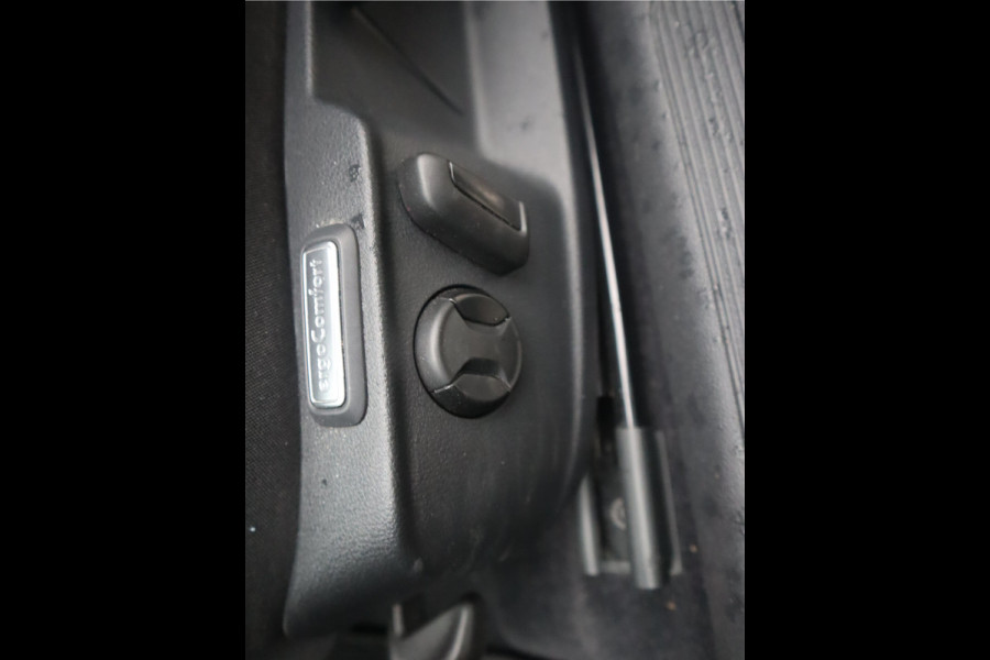 Volkswagen Passat Variant 1.4 TSI Comfortline Business / Adapt. Cruise / Navigatie