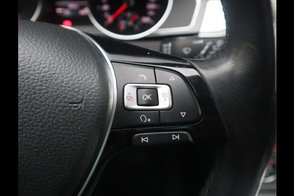 Volkswagen Passat Variant 1.4 TSI Comfortline Business / Adapt. Cruise / Navigatie