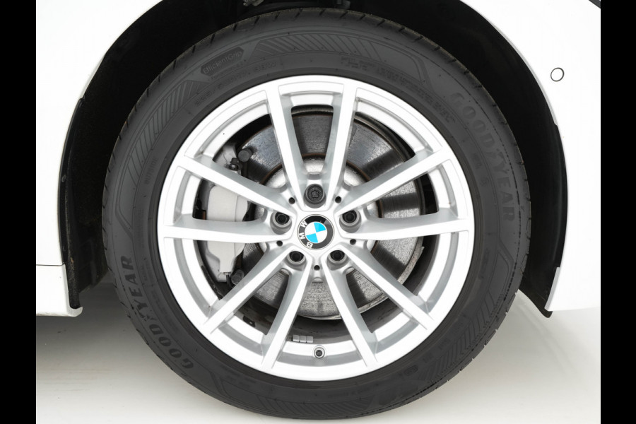 BMW 3 Serie Touring 330e (INCL-BTW) *LUXURY-LEATHER | NAVI-FULLMAP |  DIGI-COCKPIT | FULL-LED | DAB | ECC | PDC | ADAPTIVE-CRUISE | HEATED-SPORSEATS | KEYLESS | PRIVACY-GLASS | KEYLESS | CARPLAY | TOWBAR | 17"ALU*