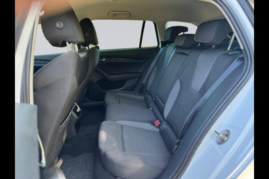 Škoda Octavia Combi 1.0 TSI Business Edition,achteruitrijcamera,trekhaak, 1 e eigenaar, NL auto met nap
