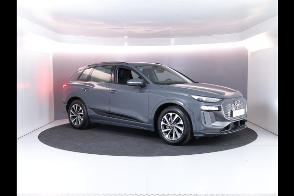 Audi Q6 e-tron Advanced edition e-tron perf 225kW/306pk 100Kwh Ha Tech Plus pakket, sportstoelen met leder, bumpers in kleur carrosserie, omgevingscamera's