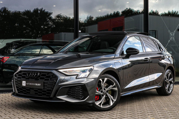 Audi A3 Sportback 45 TFSI e RS STOELEN - PANO - B&O - SFEER - CAMERA