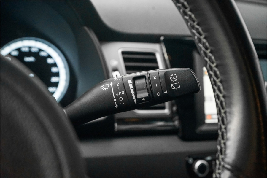 Kia Niro 1.6 GDi Hybrid DynamicLine Camera Navi CarPlay