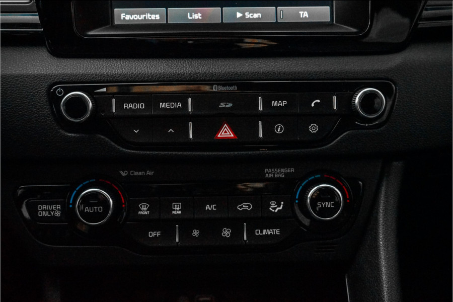 Kia Niro 1.6 GDi Hybrid DynamicLine Camera Navi CarPlay