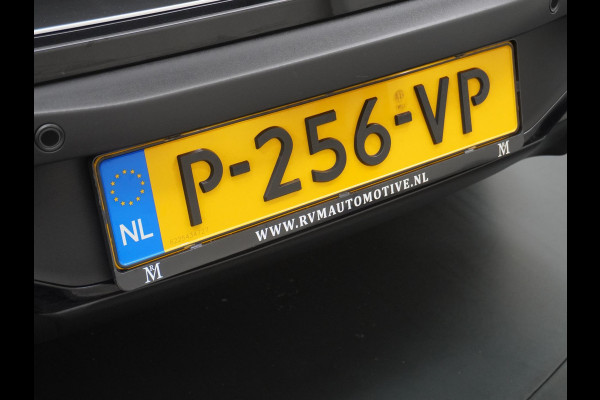 Mercedes-Benz EQB 250 AMG Line 7p. 67 kWh VAN: 38.900,- VOOR: 35.877,- UW HERFSTVOORDEEL: 3.023,- PANORAMADAK | ELECTR STOELEN+geheugen | AMBILIGHT | ADAPTIVE CRUISE | HEAD UP | MEGA COMPLEET!
