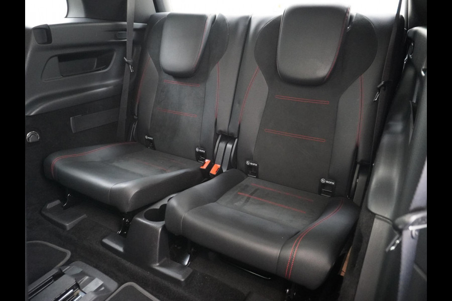 Mercedes-Benz EQB 250 AMG Line 7p. 67 kWh VAN: 38.900,- VOOR: 35.877,- UW HERFSTVOORDEEL: 3.023,- PANORAMADAK | ELECTR STOELEN+geheugen | AMBILIGHT | ADAPTIVE CRUISE | HEAD UP | MEGA COMPLEET!