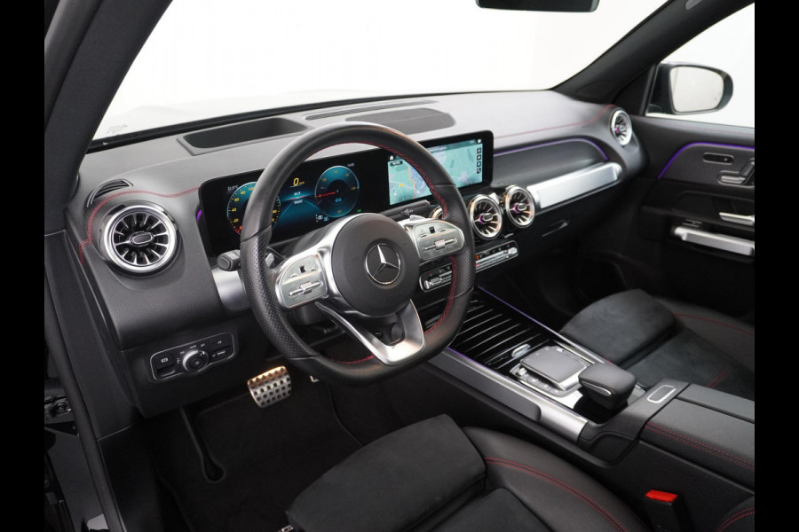 Mercedes-Benz EQB 250 AMG Line 7p. 67 kWh VAN: 38.900,- VOOR: 35.877,- UW HERFSTVOORDEEL: 3.023,- PANORAMADAK | ELECTR STOELEN+geheugen | AMBILIGHT | ADAPTIVE CRUISE | HEAD UP | MEGA COMPLEET!