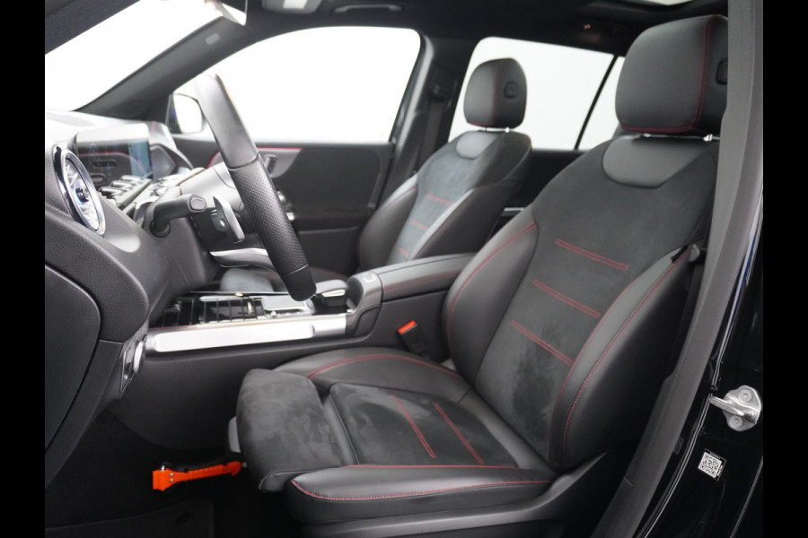 Mercedes-Benz EQB 250 AMG Line 7p. 67 kWh VAN: 38.900,- VOOR: 35.877,- UW HERFSTVOORDEEL: 3.023,- PANORAMADAK | ELECTR STOELEN+geheugen | AMBILIGHT | ADAPTIVE CRUISE | HEAD UP | MEGA COMPLEET!