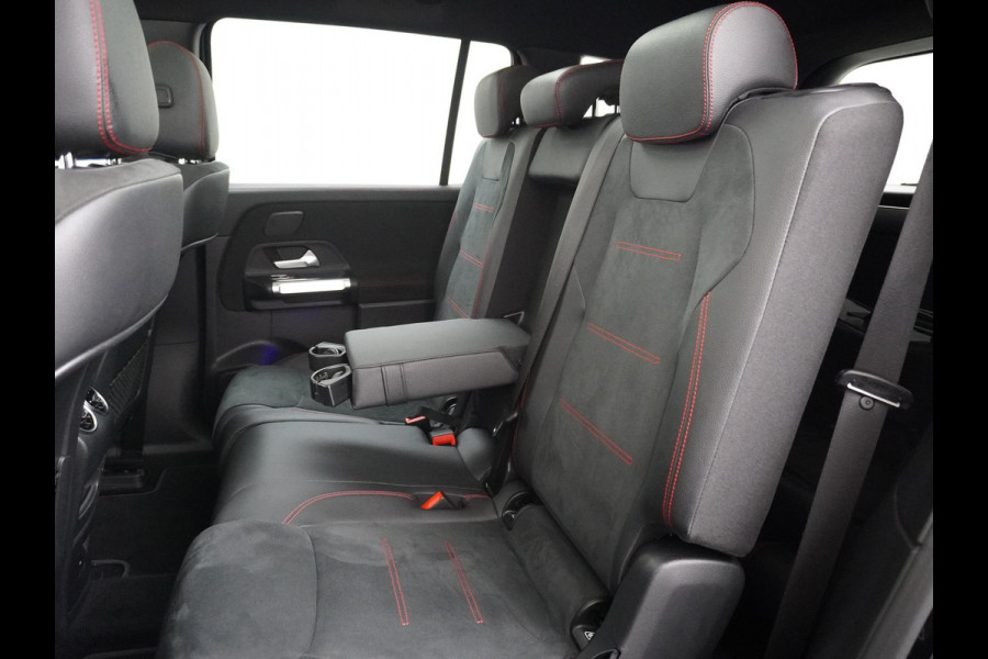 Mercedes-Benz EQB 250 AMG Line 7p. 67 kWh VAN: 38.900,- VOOR: 35.877,- UW HERFSTVOORDEEL: 3.023,- PANORAMADAK | ELECTR STOELEN+geheugen | AMBILIGHT | ADAPTIVE CRUISE | HEAD UP | MEGA COMPLEET!