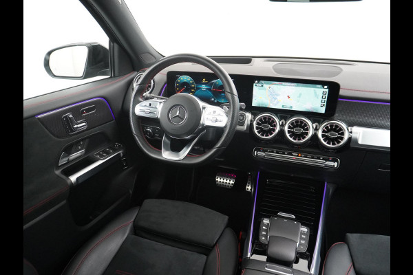 Mercedes-Benz EQB 250 AMG Line 7p. 67 kWh VAN: 38.900,- VOOR: 35.877,- UW HERFSTVOORDEEL: 3.023,- PANORAMADAK | ELECTR STOELEN+geheugen | AMBILIGHT | ADAPTIVE CRUISE | HEAD UP | MEGA COMPLEET!