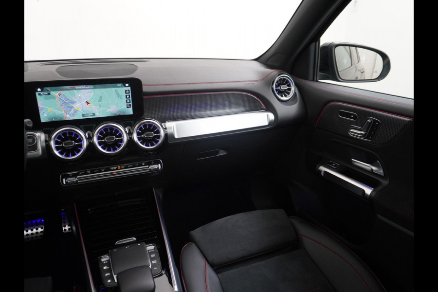 Mercedes-Benz EQB 250 AMG Line 7p. 67 kWh VAN: 38.900,- VOOR: 35.877,- UW HERFSTVOORDEEL: 3.023,- PANORAMADAK | ELECTR STOELEN+geheugen | AMBILIGHT | ADAPTIVE CRUISE | HEAD UP | MEGA COMPLEET!