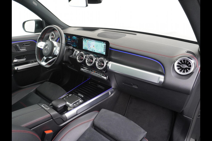 Mercedes-Benz EQB 250 AMG Line 7p. 67 kWh VAN: 38.900,- VOOR: 35.877,- UW HERFSTVOORDEEL: 3.023,- PANORAMADAK | ELECTR STOELEN+geheugen | AMBILIGHT | ADAPTIVE CRUISE | HEAD UP | MEGA COMPLEET!