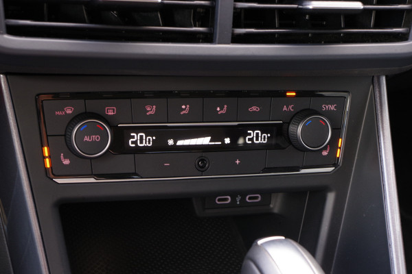 Volkswagen Polo 1.0 TSI Highline 110 PK Automaat, Carplay, LED, Stoelverwarming