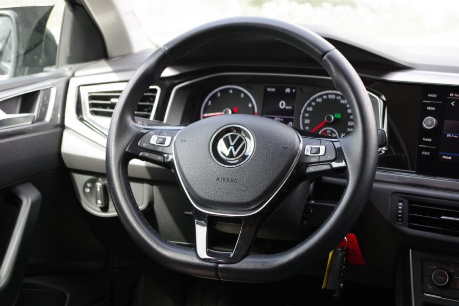 Volkswagen Polo 1.0 TSI Highline 110 PK Automaat, Carplay, LED, Stoelverwarming