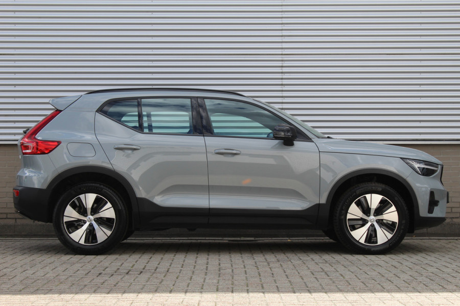 Volvo XC40 1.5 T4 Plug-in hybrid Plus Dark | Trekhaak | H/K | Pilot Assist | Memory | Navigatie | 360 Camera