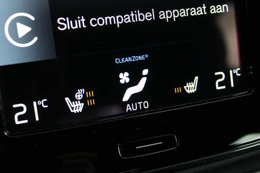 Volvo XC40 1.5 T4 Plug-in hybrid Plus Dark | Trekhaak | H/K | Pilot Assist | Memory | Navigatie | 360 Camera