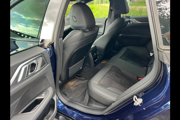 BMW i4 eDrive40 84 kWh 250KW | M-Pakket | 19 Inch | NL-Auto |
