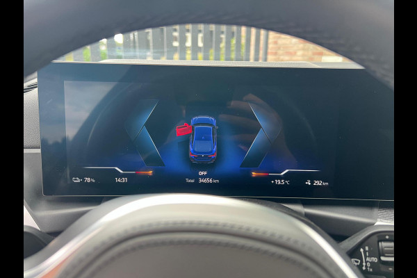 BMW i4 eDrive40 84 kWh 250KW | M-Pakket | 19 Inch | NL-Auto |