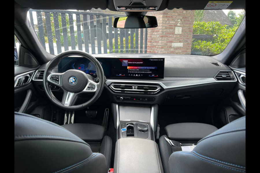 BMW i4 eDrive40 84 kWh 250KW | M-Pakket | 19 Inch | NL-Auto |