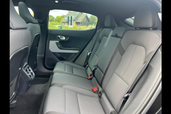 Polestar 2 Long Range Dual Motor Launch Edition 78kWh 408PK | Panoramadak |  Camera | Apple Carplay |