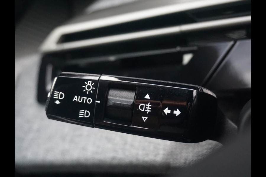 Peugeot 5008 1.2 Hybrid 136 Allure