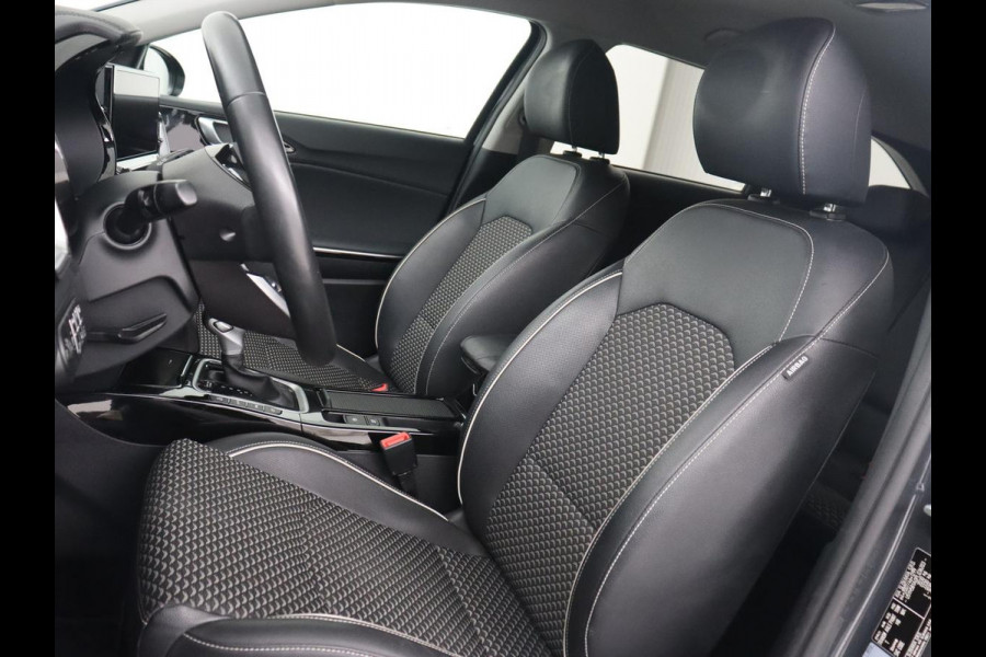 Kia Ceed Sportswagon 1.6 GDI PHEV ExecutiveLine | Automaat | Camera | Cruise control | Climate control | LMV 17 inch | LED | Stuurverwarming | Stoelverwarming | Lane assist | Navigatie